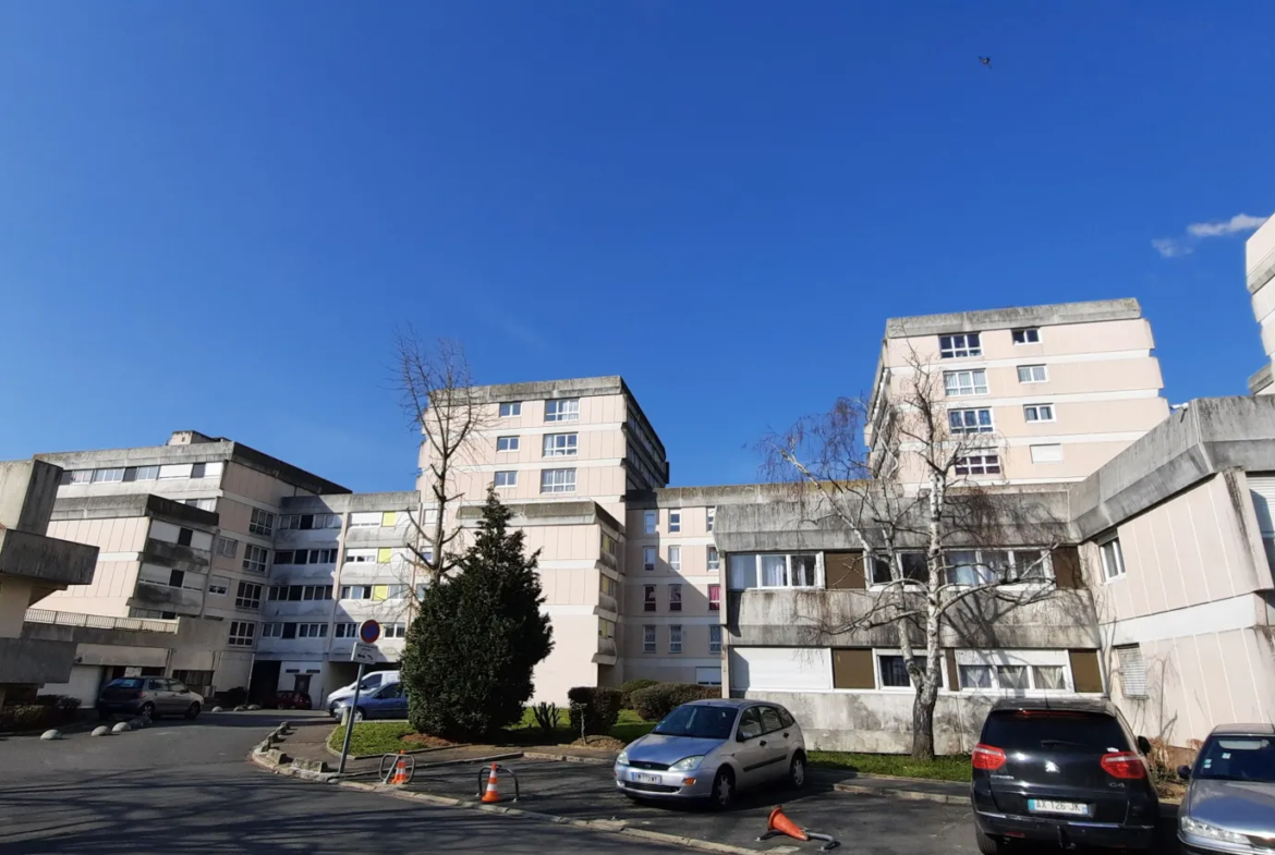 À Montmagny, appartement avec 2 chambres à vendre 