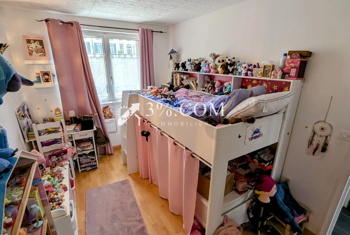 Appartement 3 pièces au dernier étage avec gardien à Carrières-sous-Poissy 