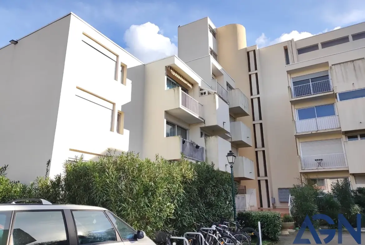 Appartement 1 pièce de 24,75 m² à vendre à Montpellier, quartier Les Arceaux 