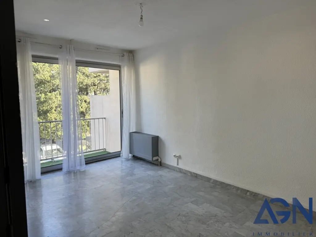 Appartement 1 pièce de 24,75 m² à vendre à Montpellier, quartier Les Arceaux