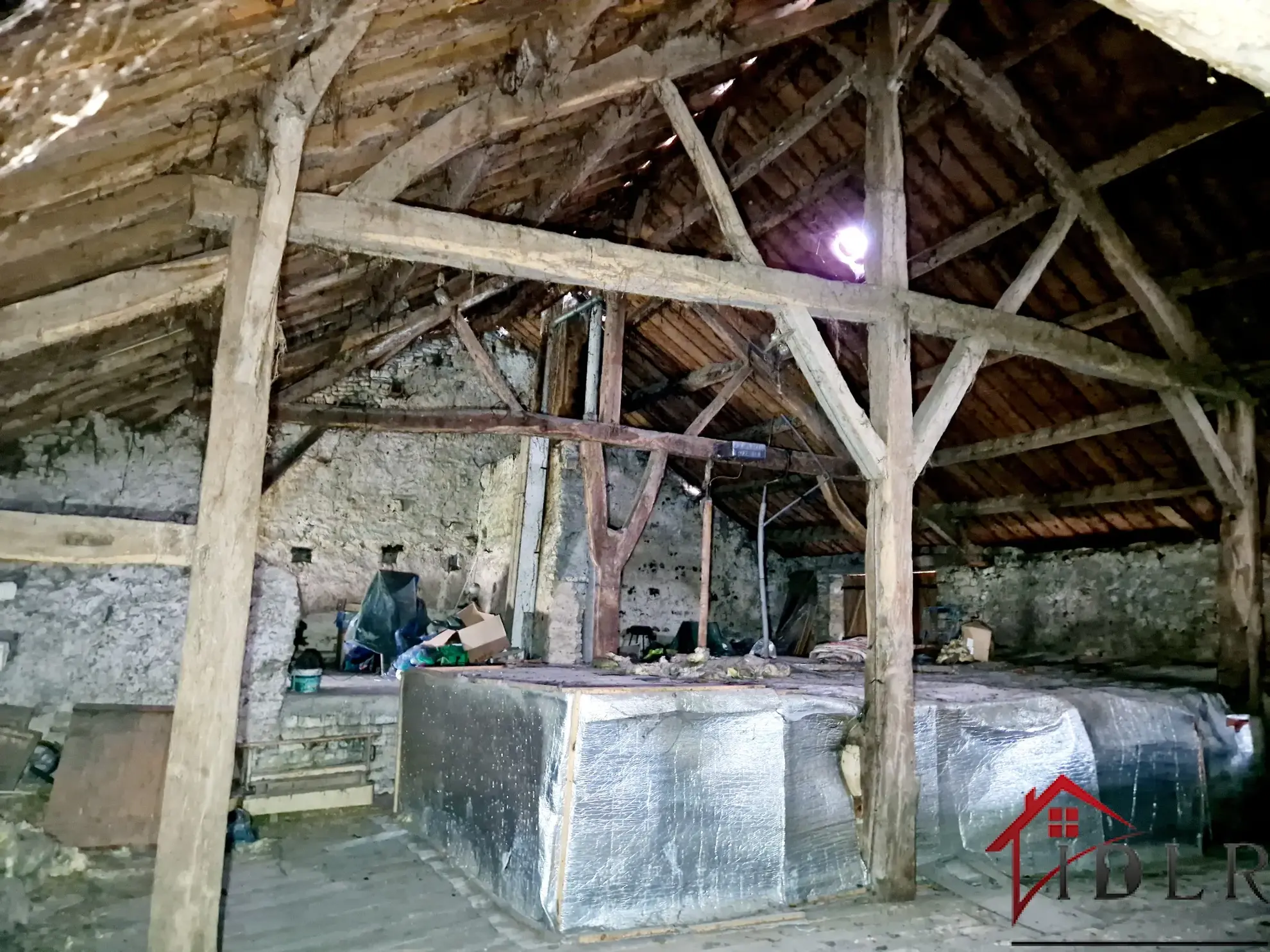 Ancienne ferme à rénover à Montigny-les-Cherlieu 