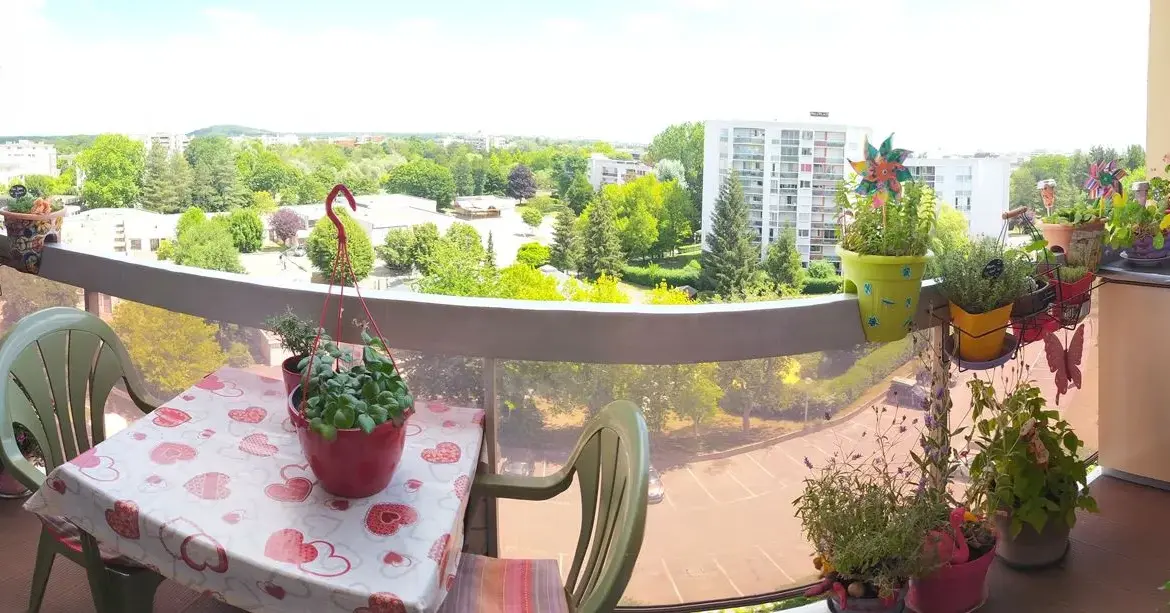 À vendre : Appartement T4 dernier étage avec vue dégagée à Maurepas 