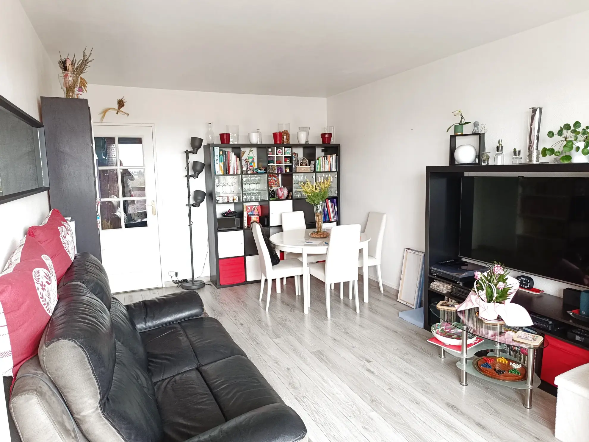 À vendre : Appartement T4 dernier étage avec vue dégagée à Maurepas 