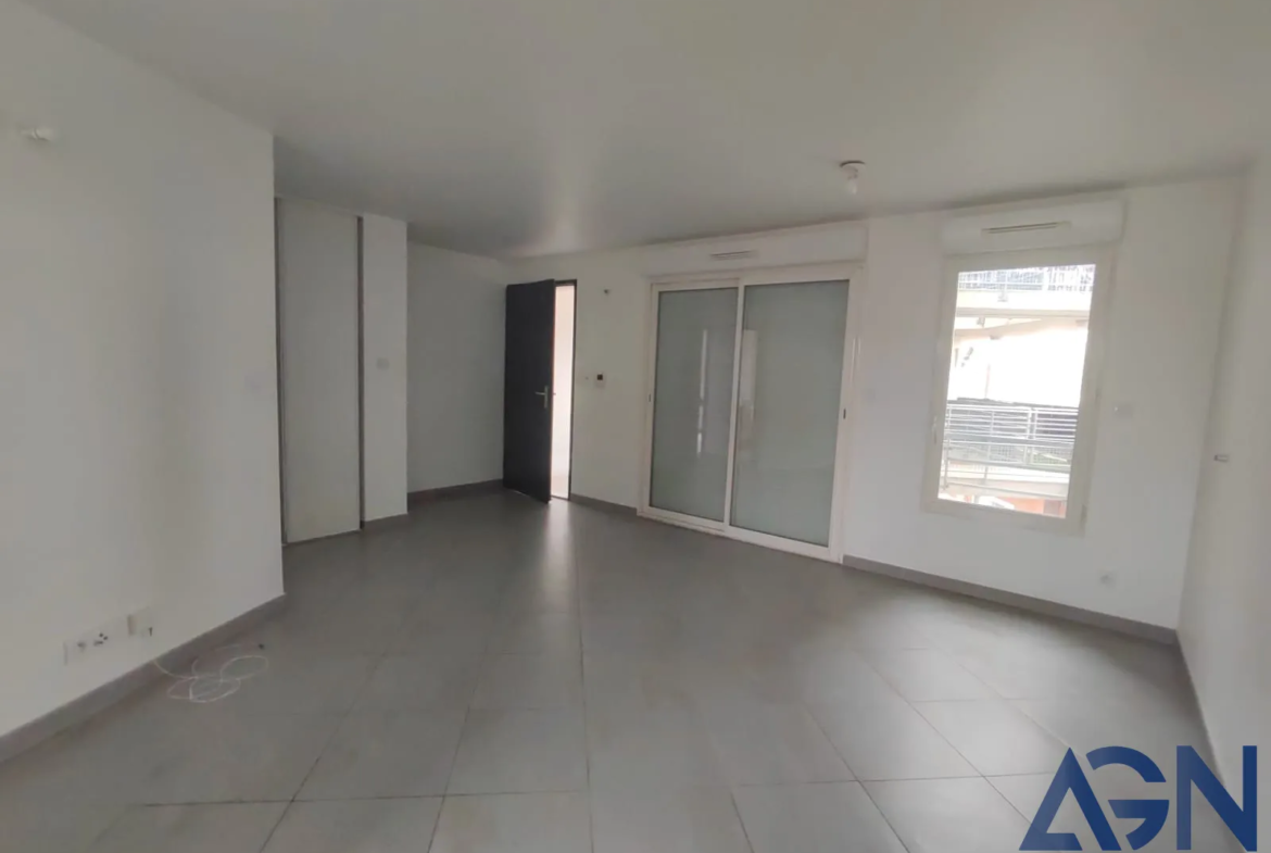 À vendre : Appartement 2 pièces de 47,08 m² avec parking et terrasse à Agde 