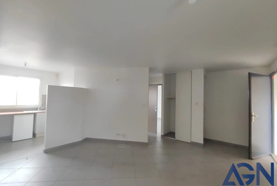 À vendre : Appartement 2 pièces de 47,08 m² avec parking et terrasse à Agde 