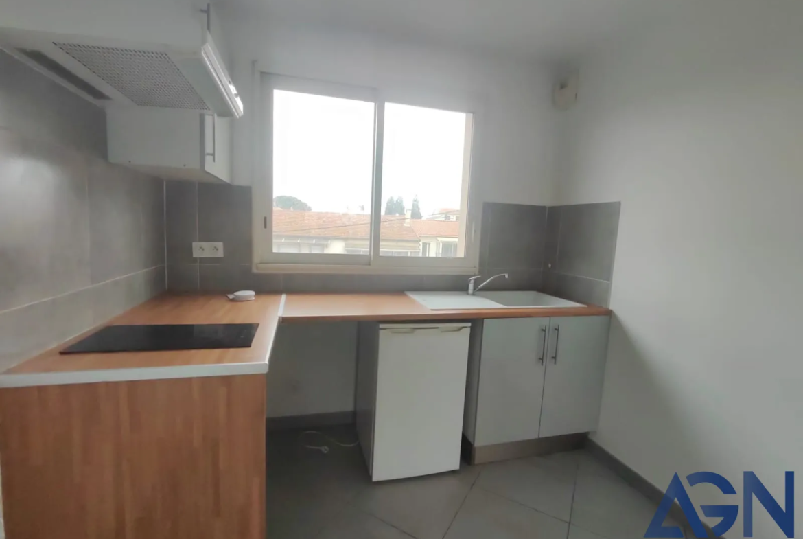 À vendre : Appartement 2 pièces de 47,08 m² avec parking et terrasse à Agde 