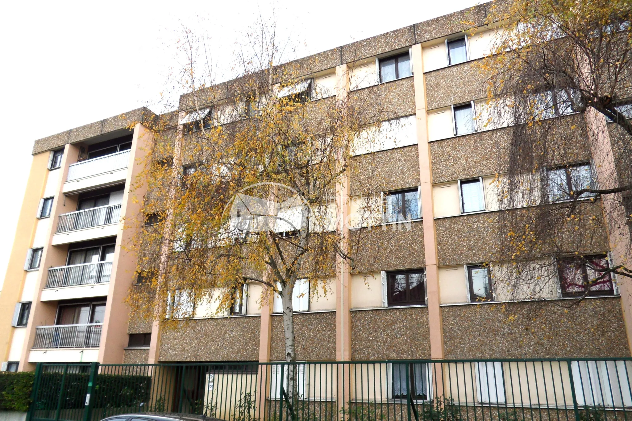 Appartement F2 avec Terrasse à Vitry-sur-Seine à Vendre 