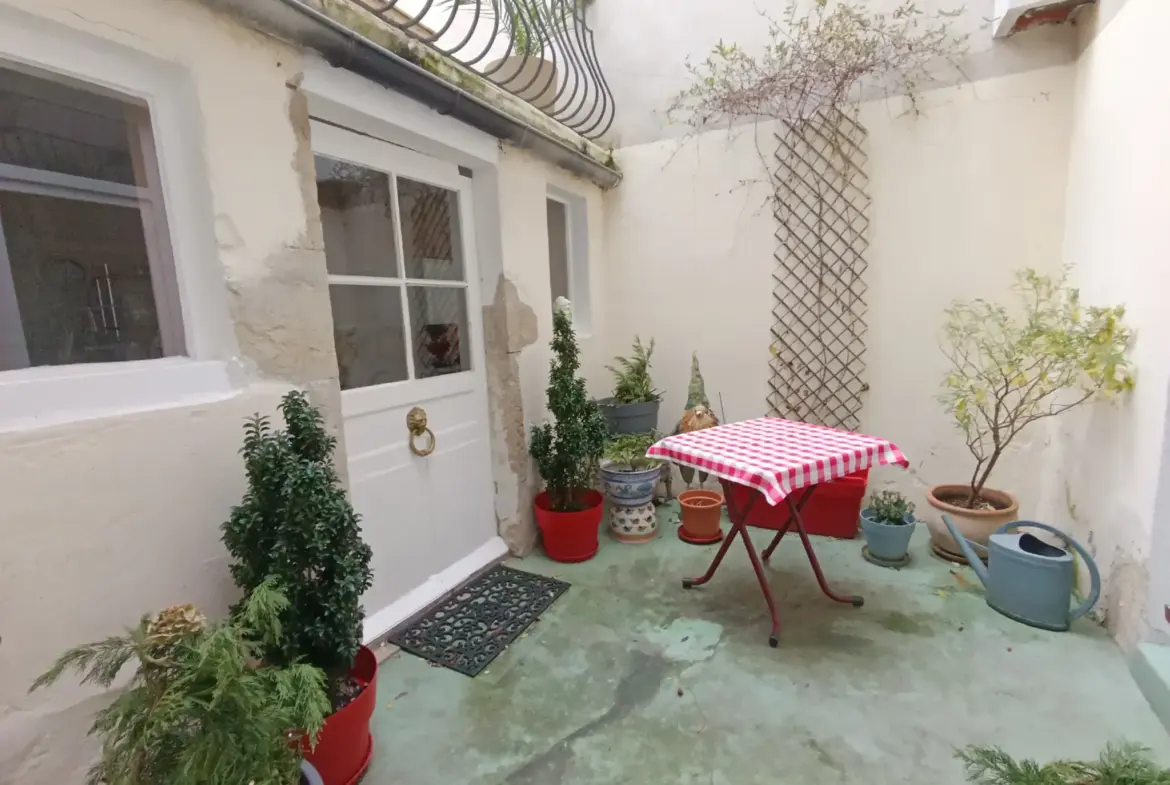 Maison de ville avec extérieur à vendre à Vichy 