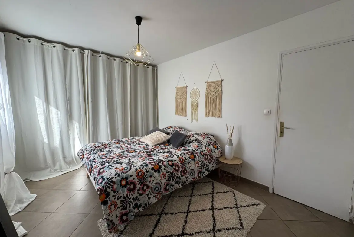 Appartement T4 rénové à La Farlède - 83 m² avec balcon 