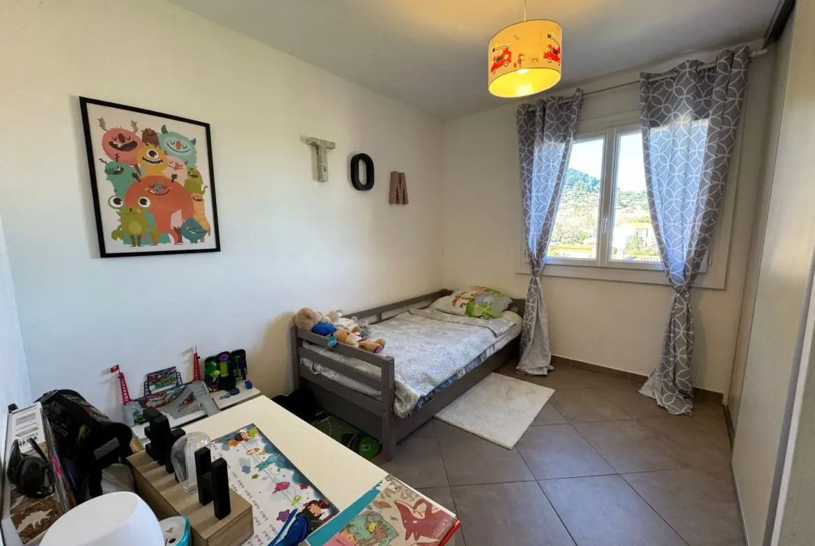 Appartement T4 rénové à La Farlède - 83 m² avec balcon 