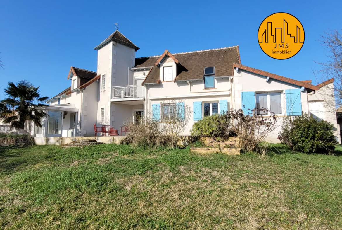 Maison exceptionnelle à vendre à Lurcy-Lévis 