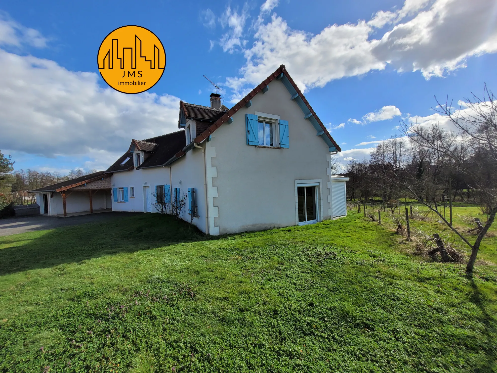 Maison exceptionnelle à vendre à Lurcy-Lévis 