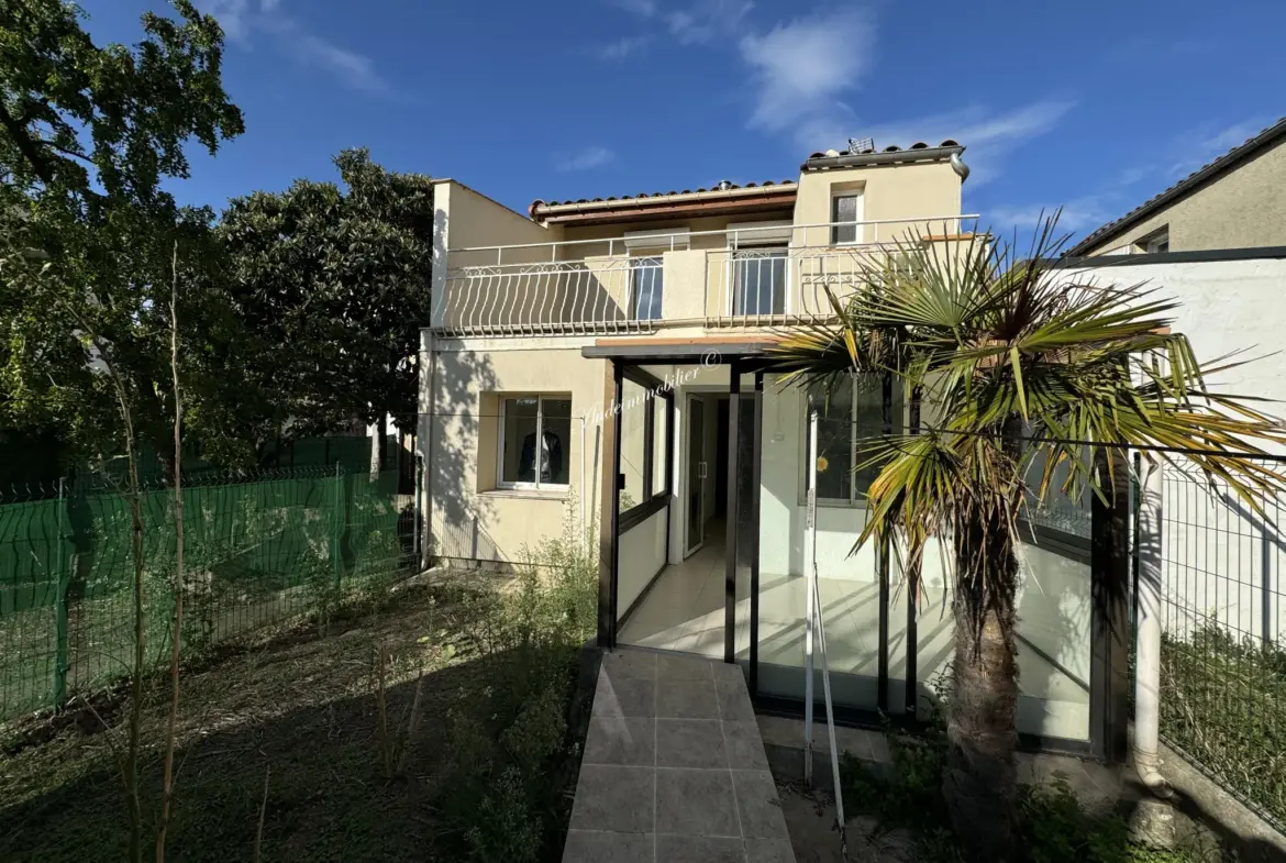 À vendre : Deux maisons avec jardins à Couiza 