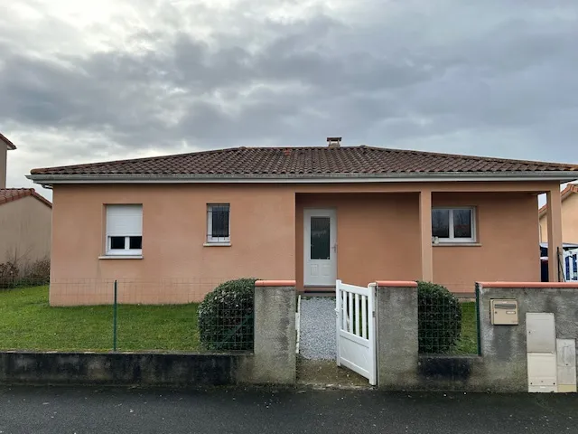 Maison de plain-pied avec 2 chambres à vendre à Rabastens de Bigorre 