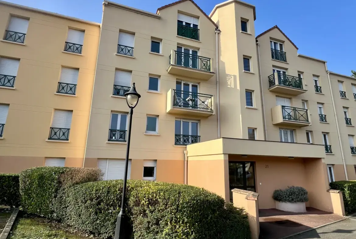 Appartement T2 à Verneuil sur Seine avec vue sur la coulée verte 