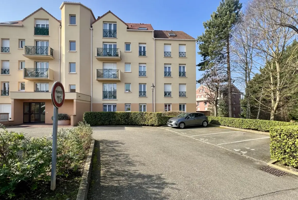 Appartement T2 à Verneuil sur Seine avec vue sur la coulée verte 