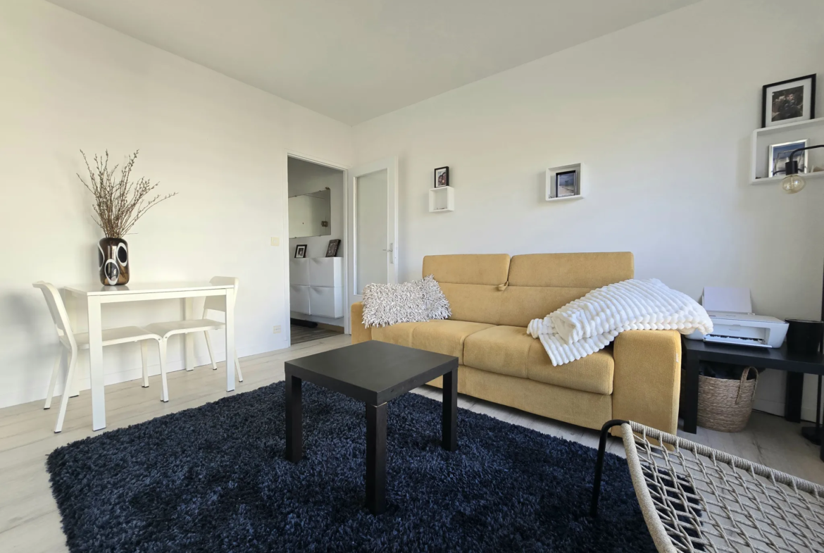 Studio lumineux de 30 m² avec parking et cave à vendre à Lambersart 