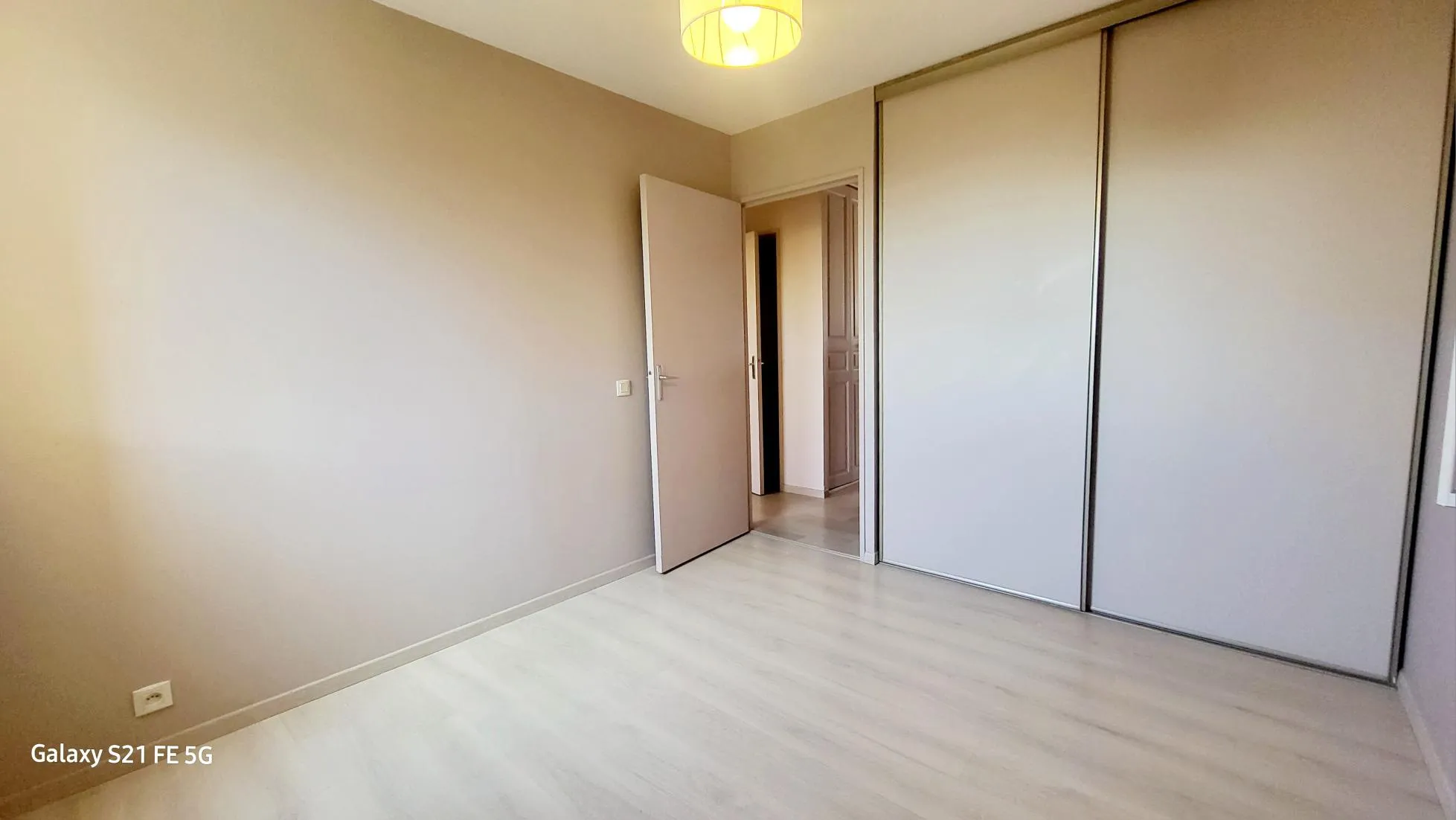 Appartement F3 avec balcon et garage à Beaumont - 63110 