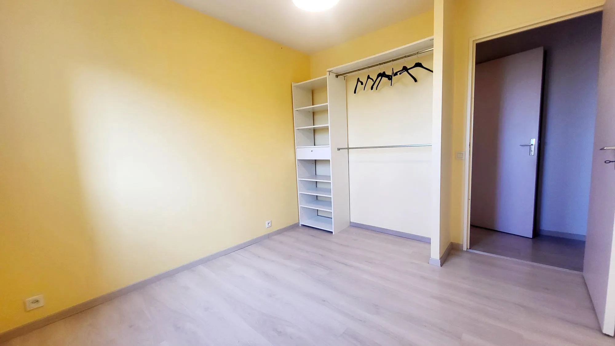 Appartement F3 avec balcon et garage à Beaumont - 63110 