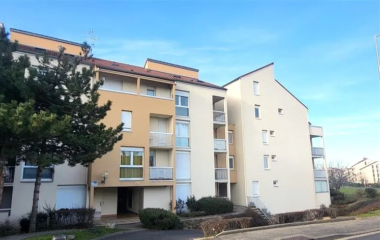 Appartement F3 avec balcon et garage à Beaumont - 63110 