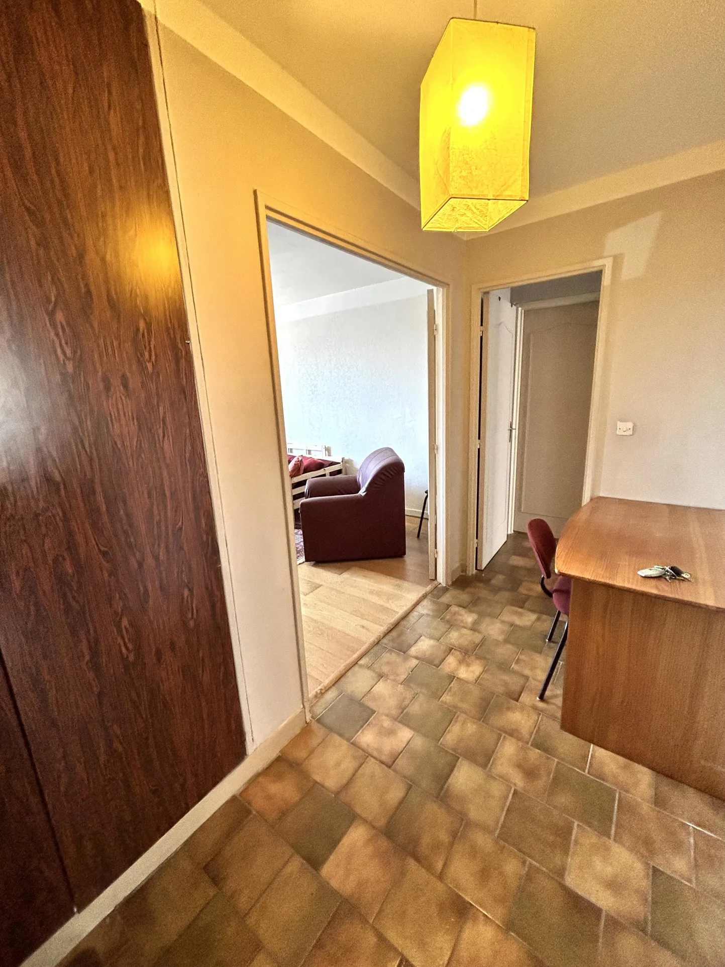 Appartement 2 pièces 56 m² avec cave et box fermé à Neuilly-sur-Marne 