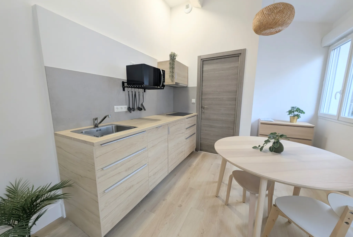 Studio rénové à vendre à Toulouse - Place du Capitole 