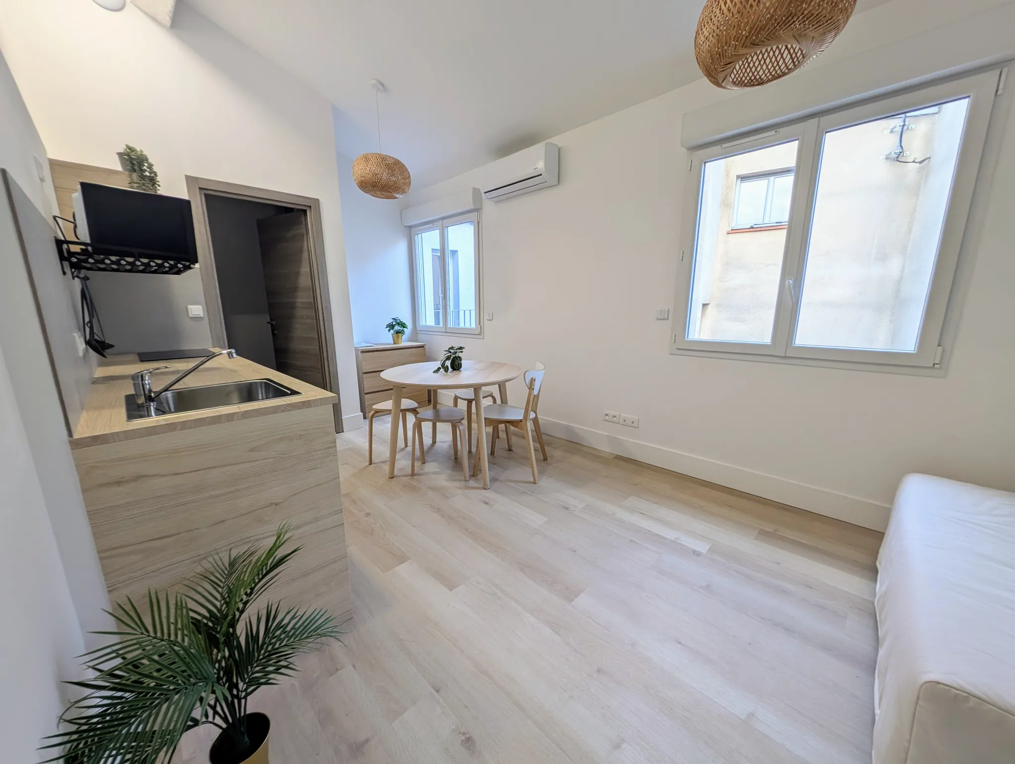 Studio rénové à vendre à Toulouse - Place du Capitole 