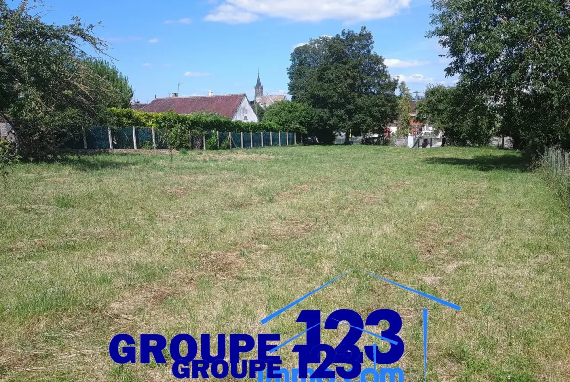 Terrain constructible à vendre à Aillant-Sur-Tholon 