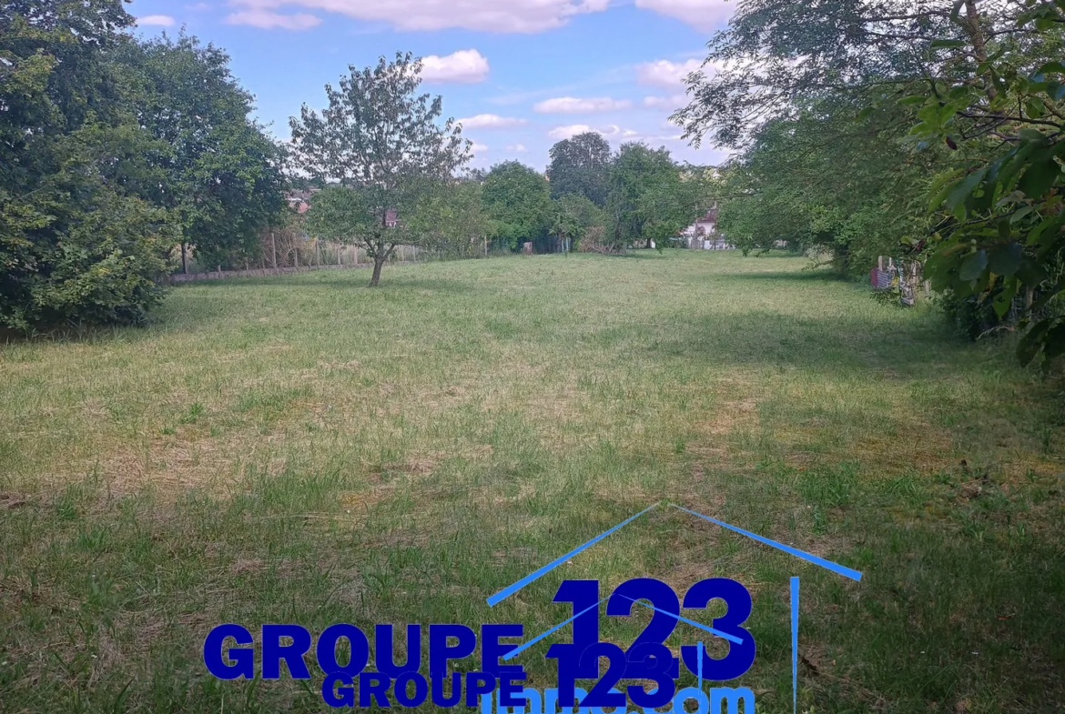 Terrain constructible à vendre à Aillant-Sur-Tholon 