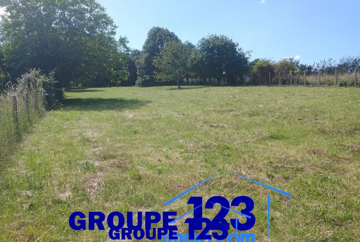 Terrain constructible à vendre à Aillant-Sur-Tholon 