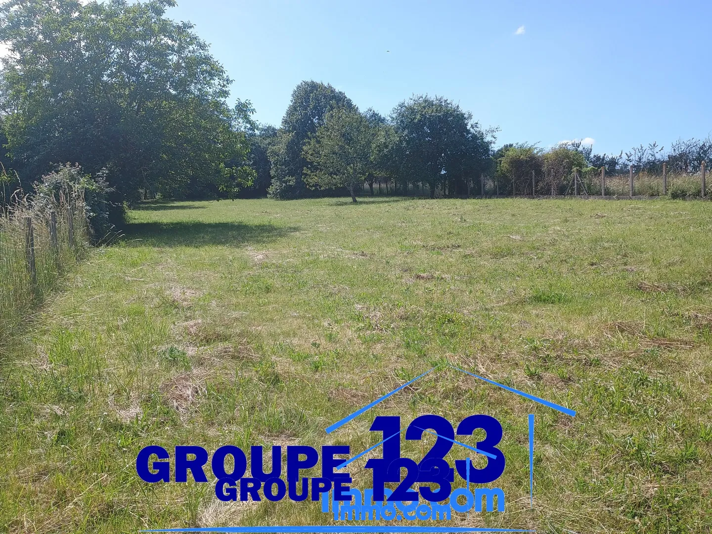 Terrain constructible à vendre à Aillant-Sur-Tholon 