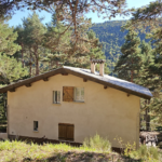 Maison de montagne exposée sud à Caille avec grand terrain