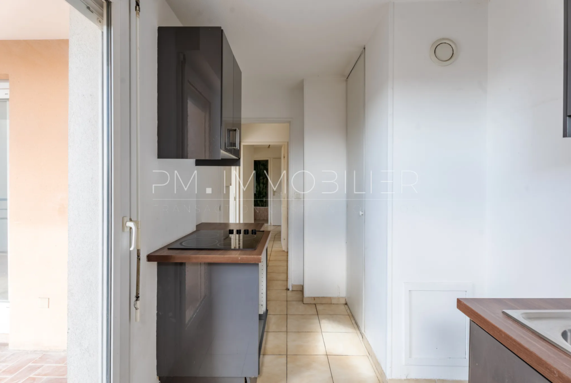 À vendre : Appartement T2 avec terrasse à Aix-en-Provence 