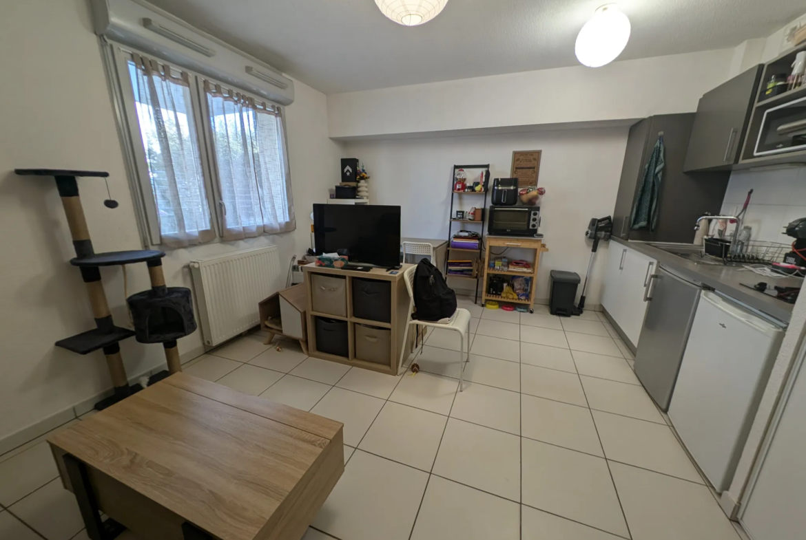 À vendre : Appartement T1 au rez-de-chaussée à Toulouse - Barrière de Paris 