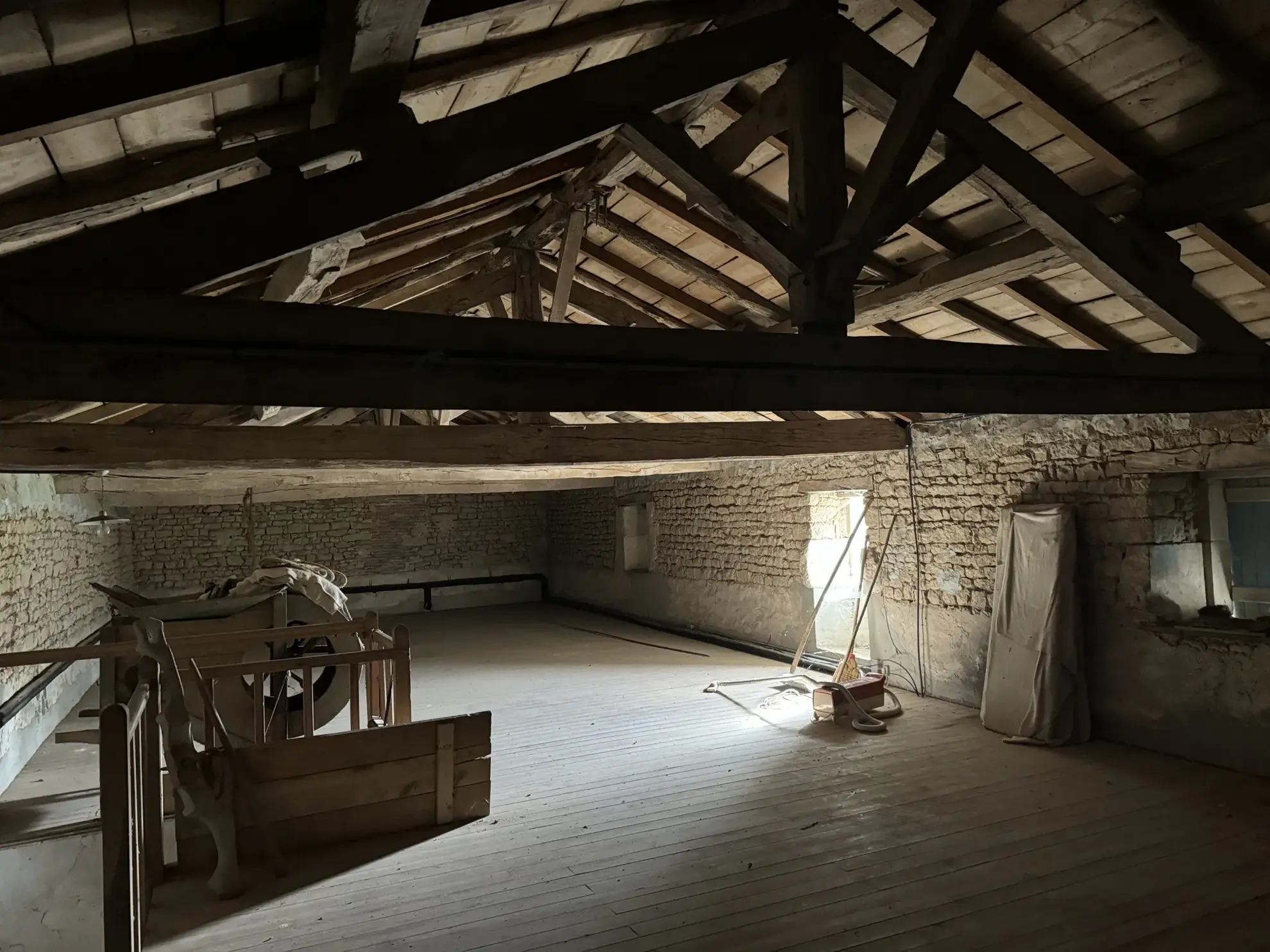 Maison en pierres à rénover à Ste Hermine 