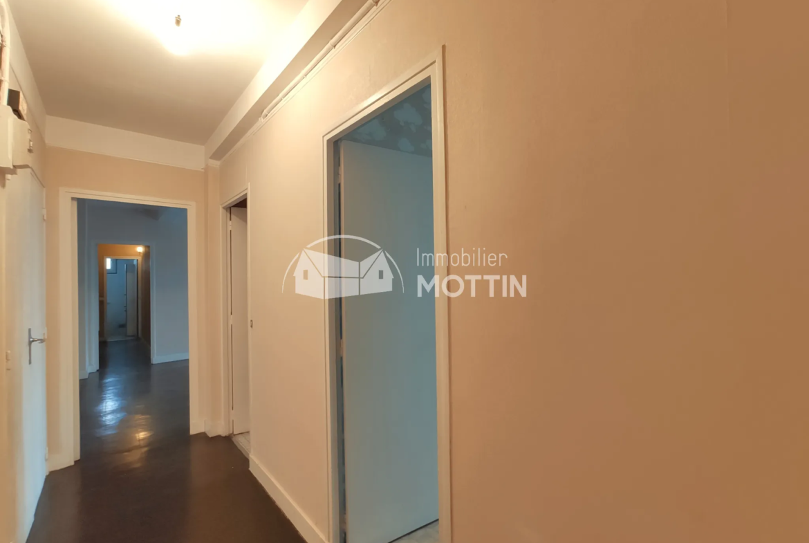 Appartement F4 de 66 m² à Vitry sur Seine, près du RER C 