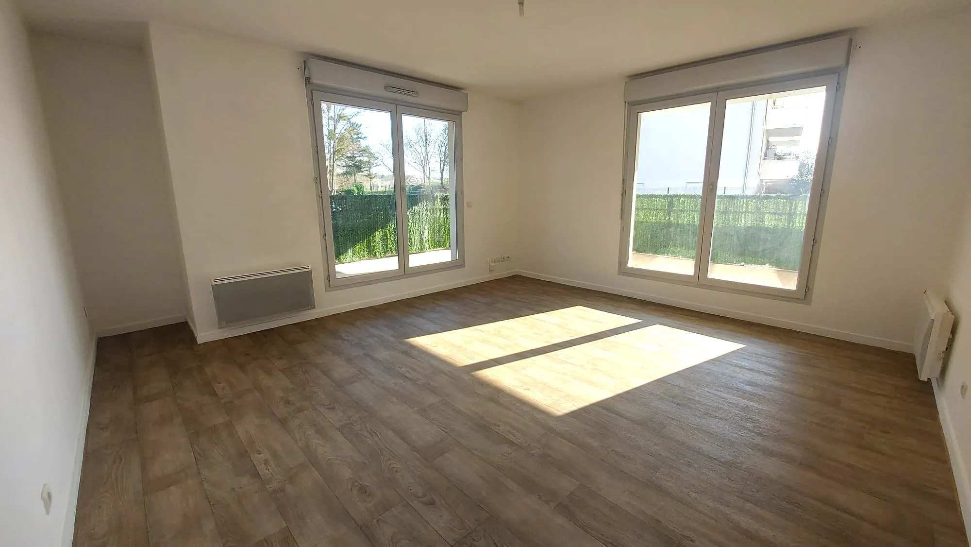 À Saint-Ouen-L'Aumône, grand appartement T3 avec balcon à vendre 