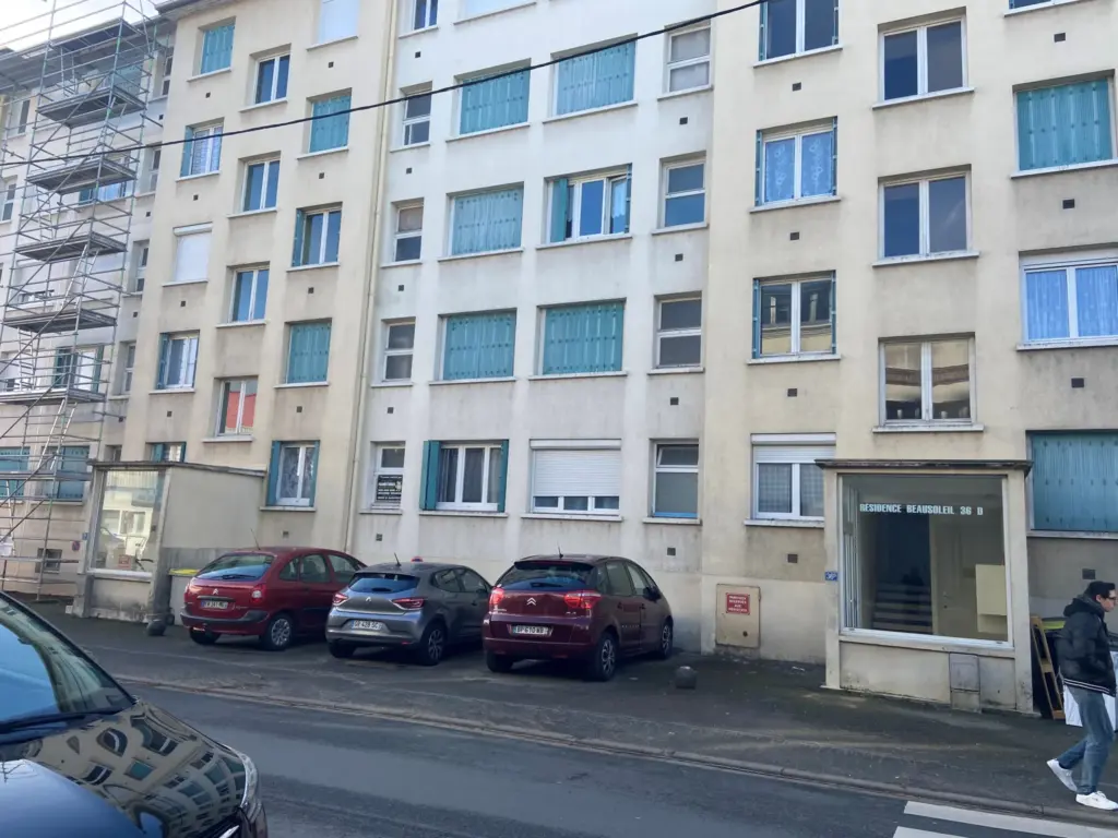 Appartement 2 chambres à vendre à Vierzon, proche gare et commerces