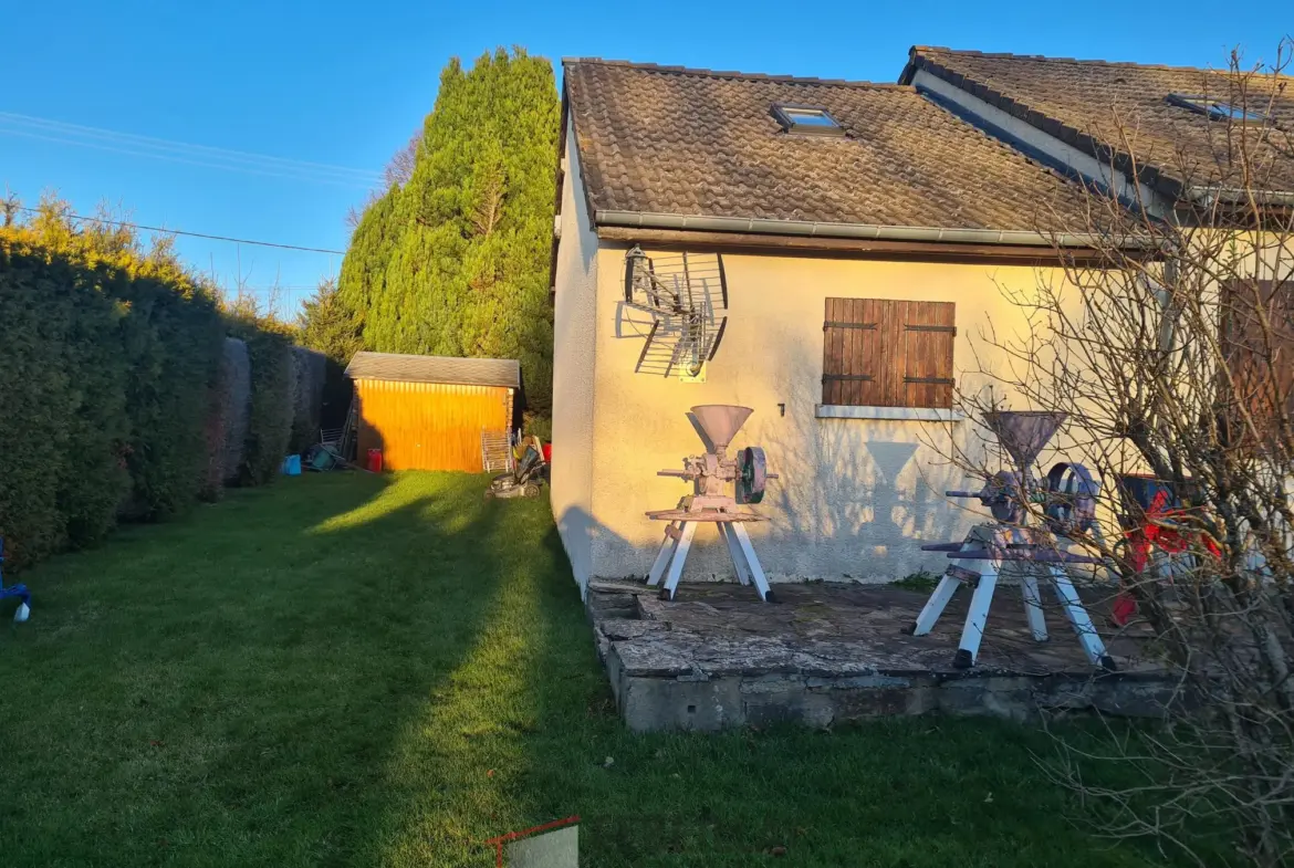 Maison récente à Saint Sauves d'Auvergne - 120 m², 4 chambres 