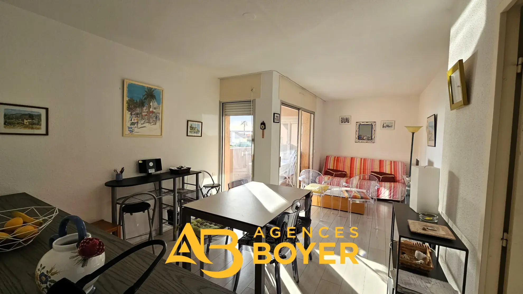 Appartement T3 avec vue mer et piscine à Bandol 