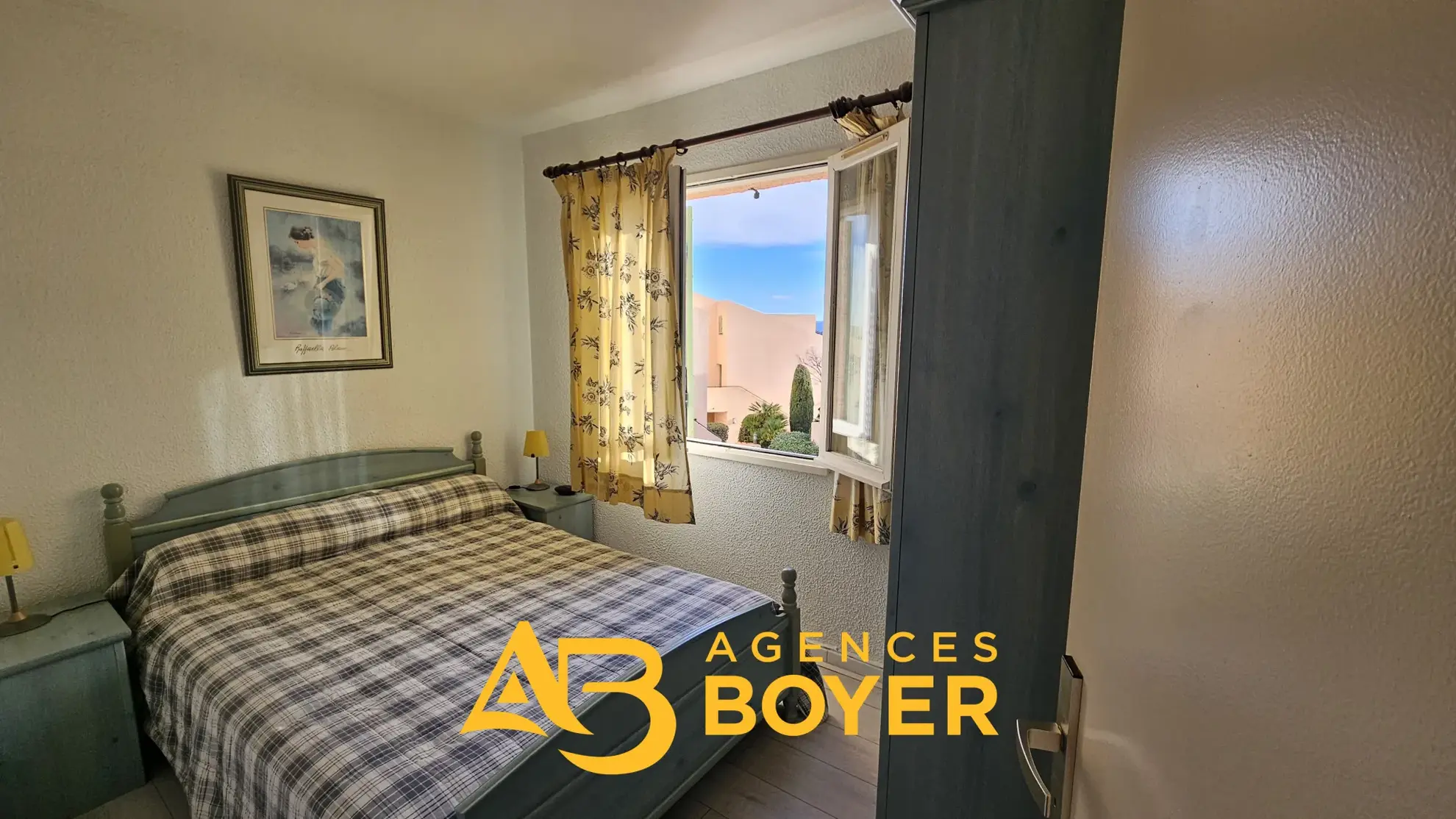 Appartement T3 avec vue mer et piscine à Bandol 