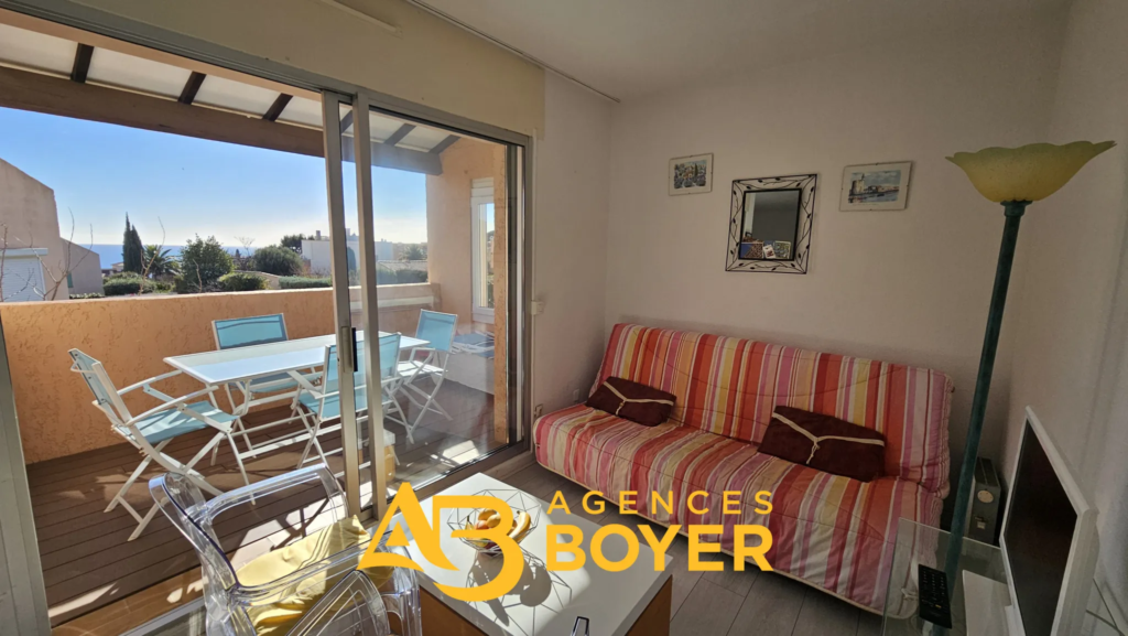 Appartement T3 avec vue mer et piscine à Bandol