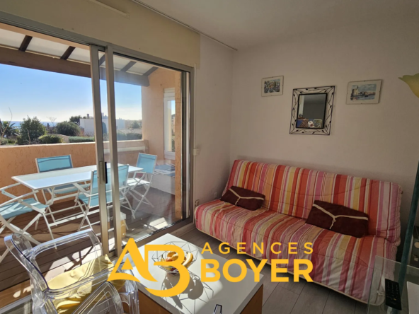 Appartement T3 avec vue mer et piscine à Bandol