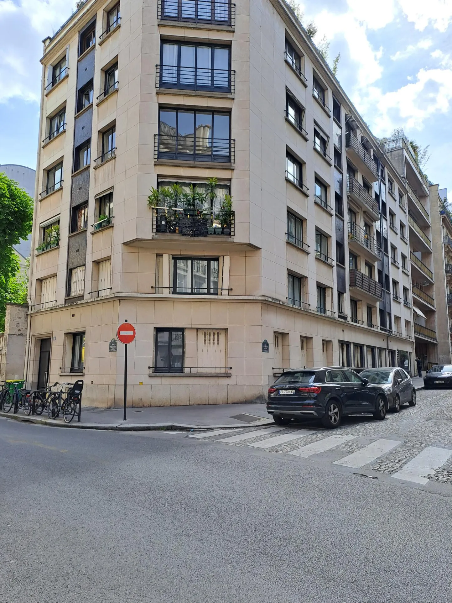 Vente studio sécurisé 15 m² rue Pergolese, Paris 75016 