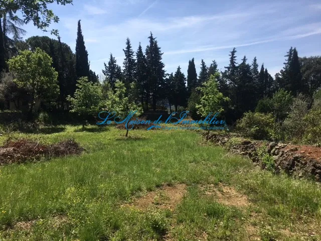 Terrain constructible de 1027 m² près d'Anduze à vendre 