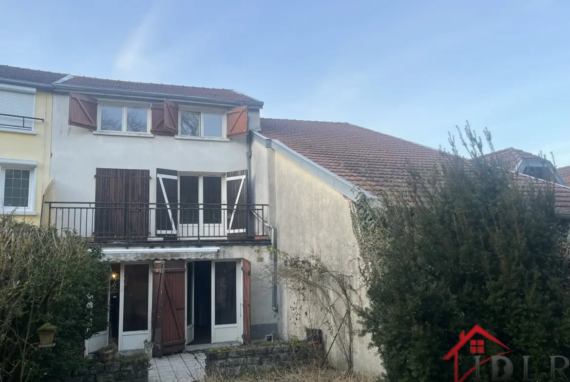 Maison multi-logements à Bourbonne Les Bains - 166 m² sur 3 niveaux 