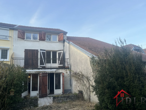 Maison multi-logements à Bourbonne Les Bains - 166 m² sur 3 niveaux