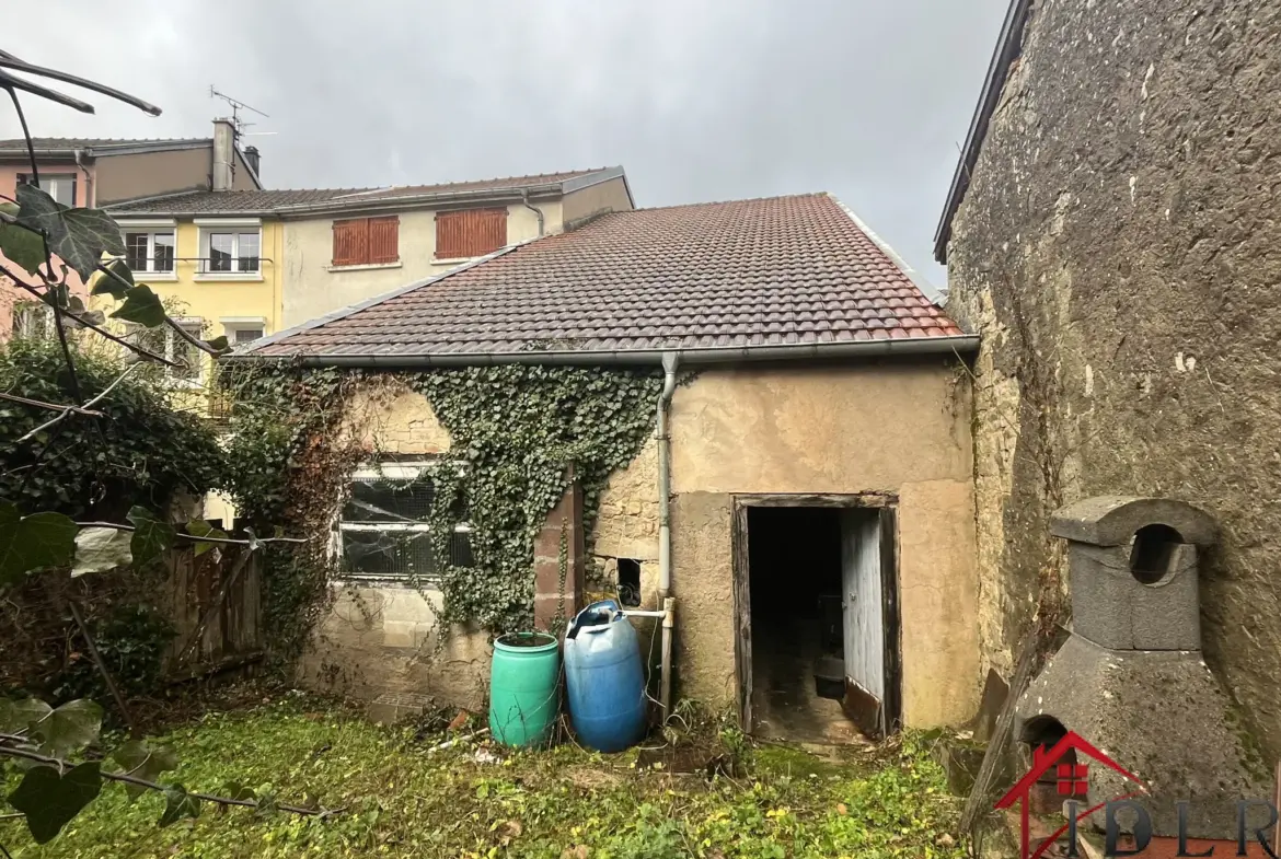 Maison multi-logements à Bourbonne Les Bains - 166 m² sur 3 niveaux 