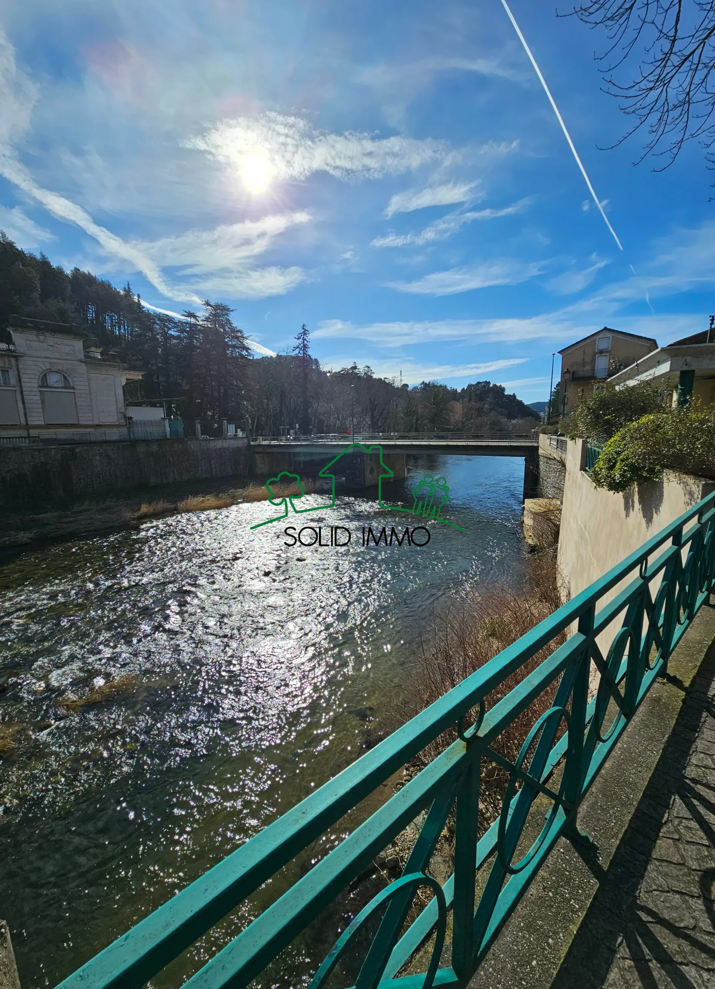 Charmant appartement rénové à Vals-les-Bains avec vue dégagée 