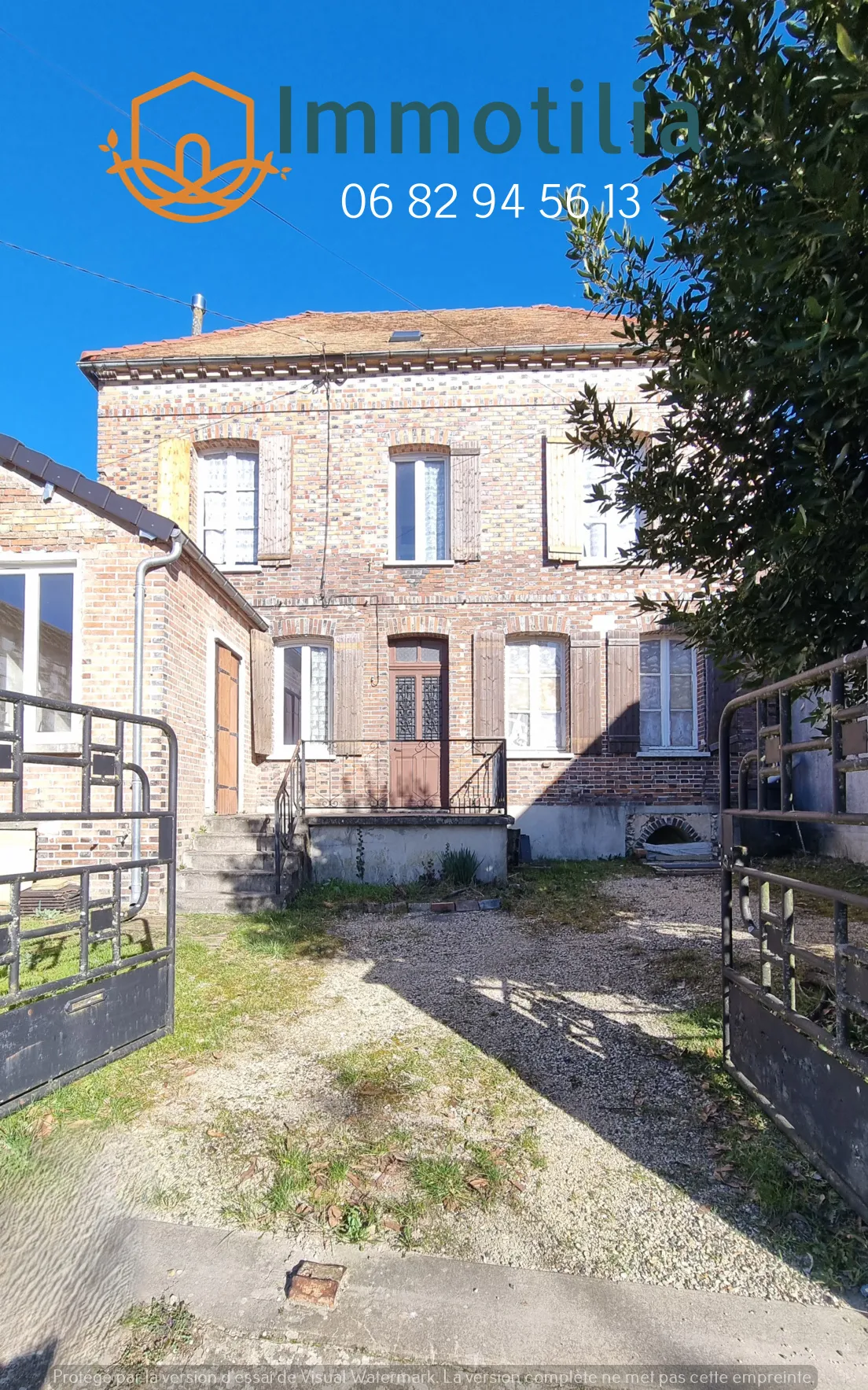 Maison villageoise à rénover à Bray sur Seine - 75 000 € 